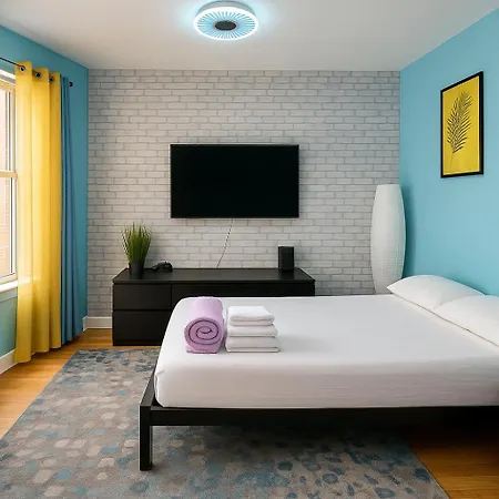 Modern Xl Queen Room Comfort & Character In Harlem New York Exterior photo