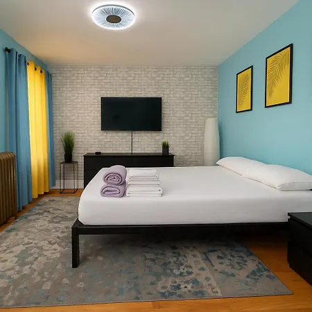 Modern Xl Queen Room Comfort & Character In Harlem New York Exterior photo