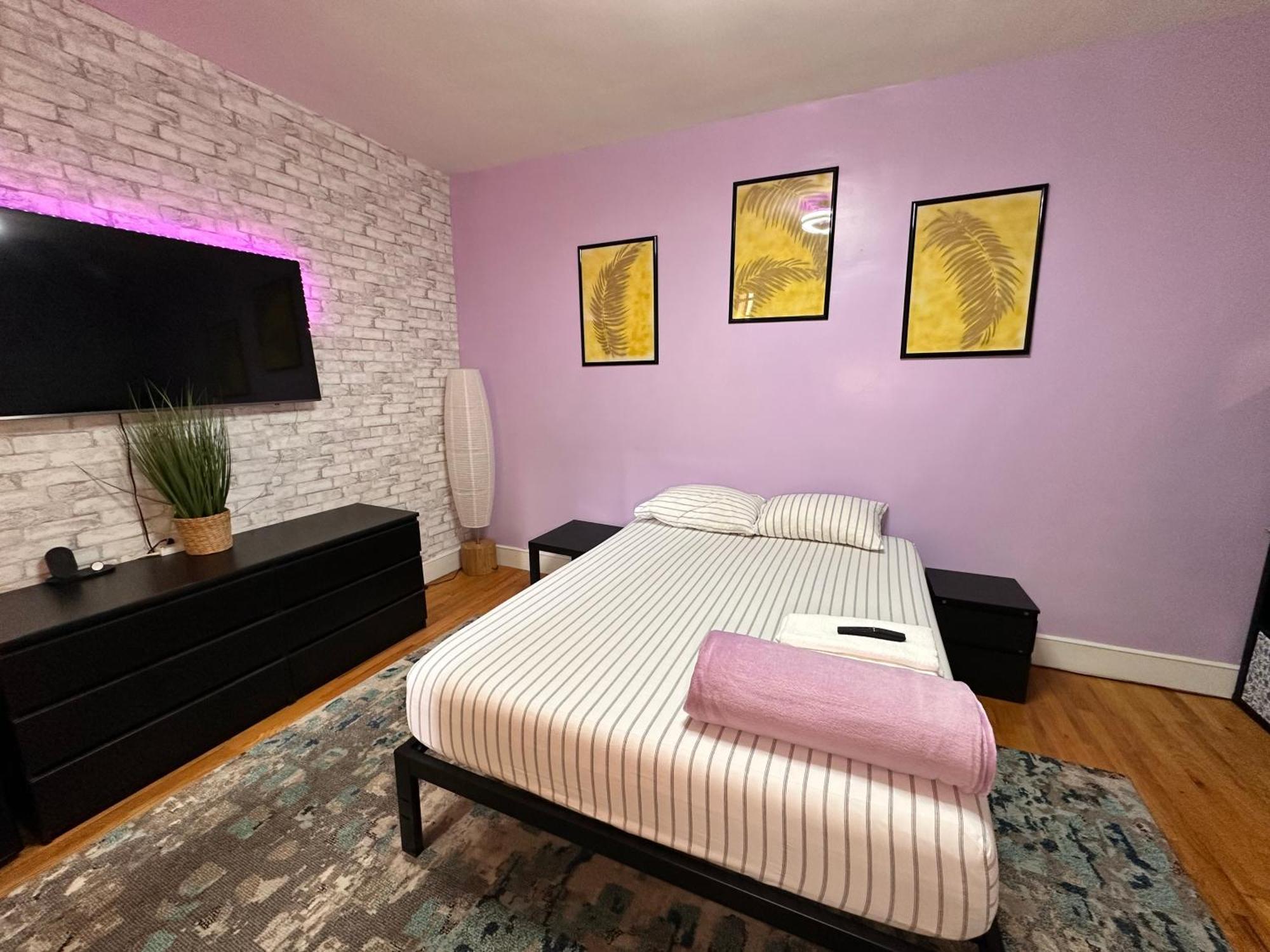 Modern Xl Queen Comfort & Character In Harlem Apartment New York