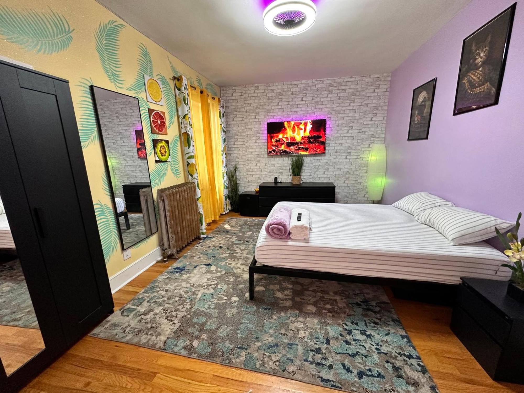 Modern Xl Queen Comfort & Character In Harlem New York